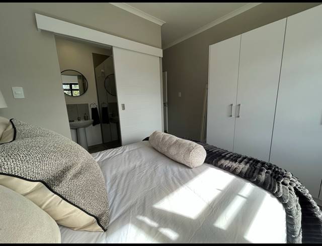 2 BEDROOM APARTMENT TO LET IN WATERFALL